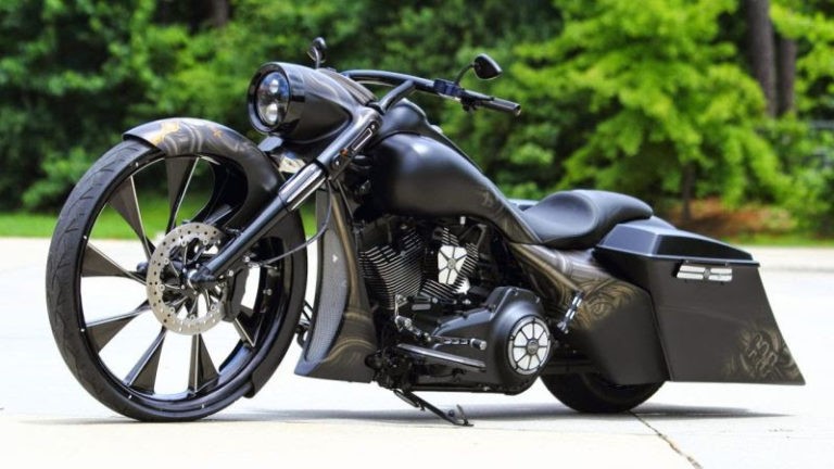 Harley-Davidson Road King Bagger by The Bike Exchange