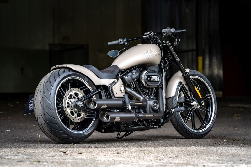 Harley Softail Breakout ‘Sporty cruising’ by Thunderbike