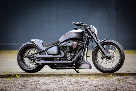 Harley-Davidson Breakout Softail 'Razorback' by Thunderbike