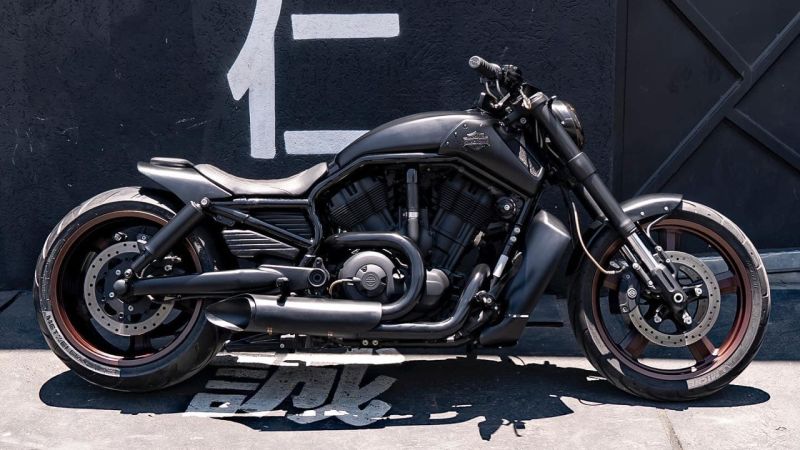 Harley-Davidson V-Rod 'Fight' by Shibuya Garage 3