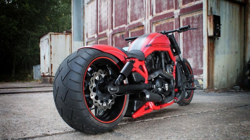 Harley-Davidson NightRod ‘Phoenix’ by Rod Squad