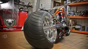 Harley-Davidson V-Rod ‘Carbon Eagle’ by Rod Squad