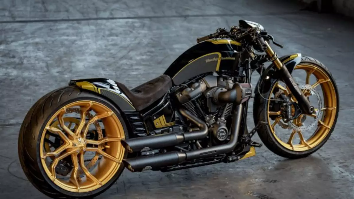 Harley-Davidson Softail Breakout ‘GPS 2.0’ by Thunderbike