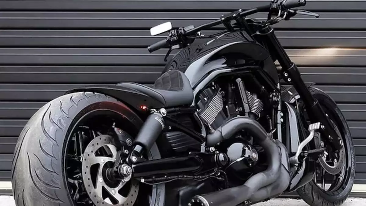 Harley-Davidson V-Rod 'The Ex' by Limitless Customs
