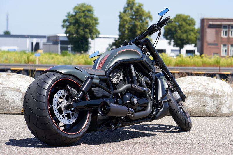 Harley-Davidson V-Rod Akrapovic by Antonio Arnassy