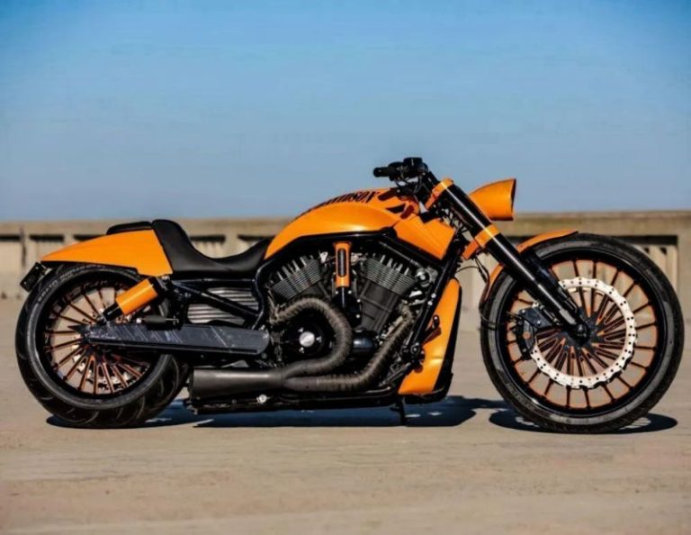 Harley-Davidson V-Rod Big Wheel 'Juisy' by Curran Customs