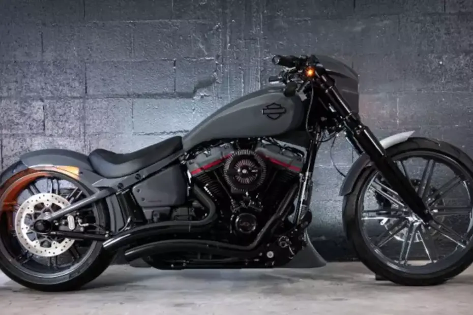 Harley-Davidson Breakout Cruiser 31 by Melk Motorcycles