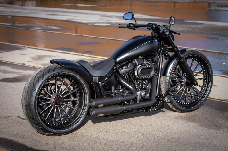 Harley-Davidson Breakout Fat Boy ‘Fast Mike’ by Thunderbike