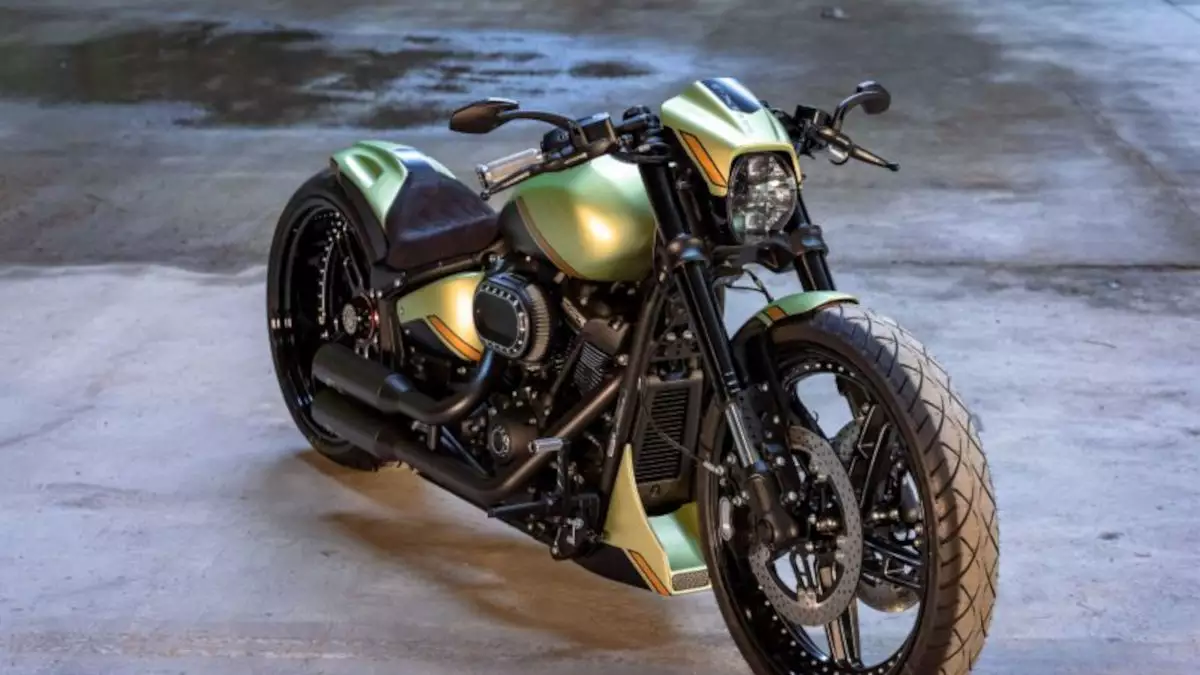 Harley-Davidson FXDR ‘Golden Lime’ customized by Thunderbike