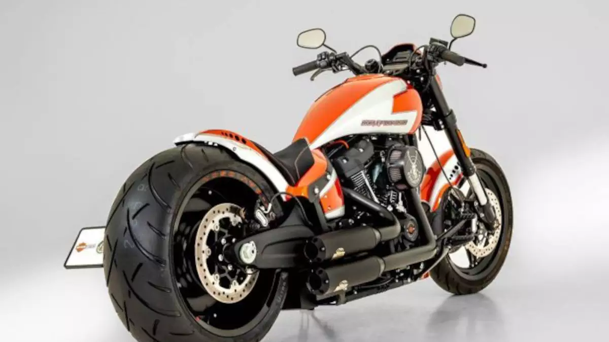 Harley-Davidson FXDR 114 'The Grand Tour' by Bündnerbike