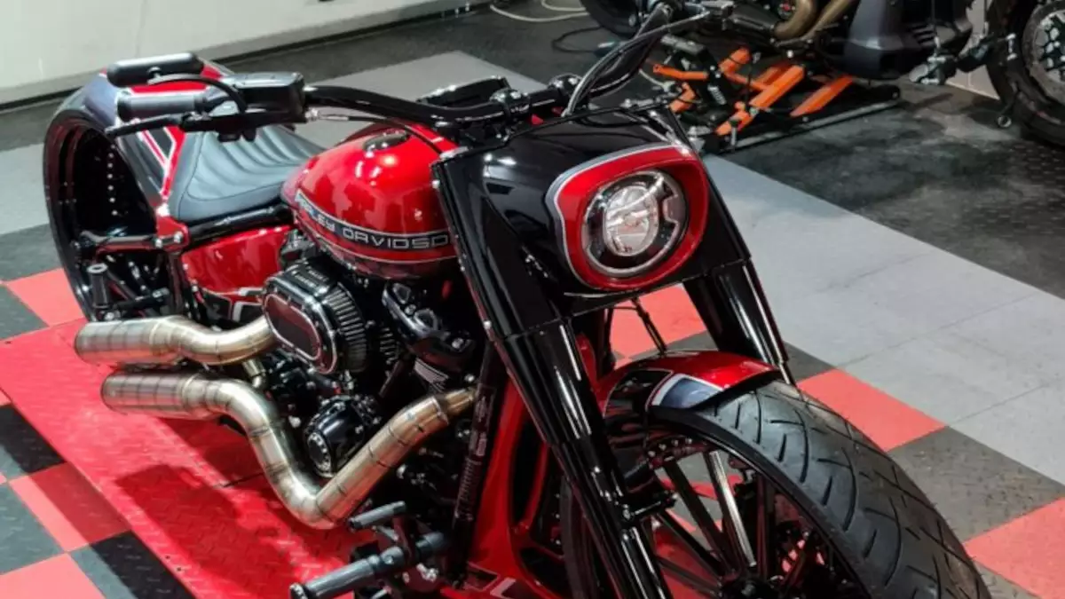 Harley-Davidson Fat Boy 114 'Rouge Candy' by Show Bike Fashion