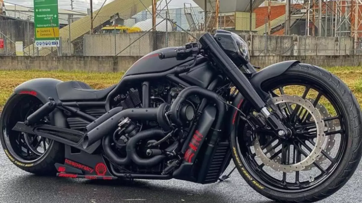 Harley-Davidson V-Rod enhanced by DGD Custom