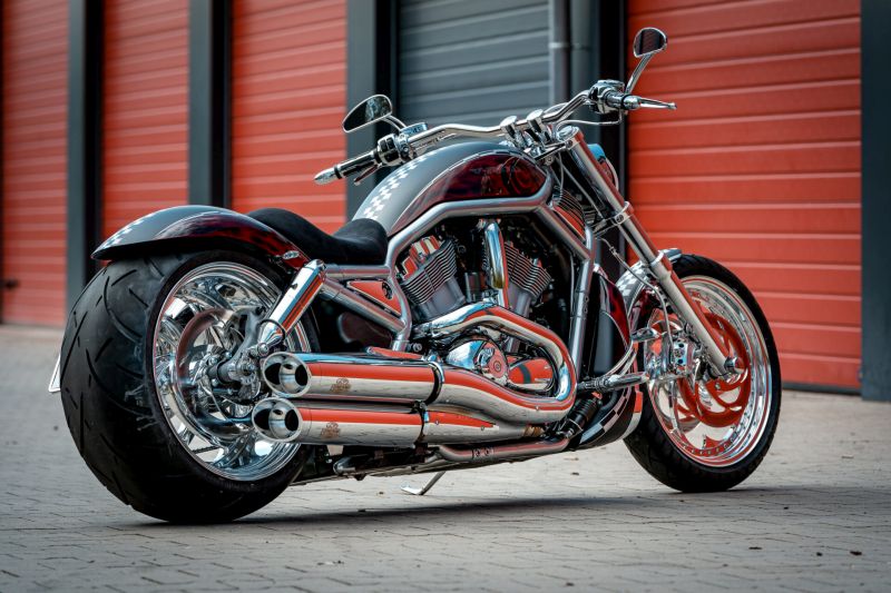 Harley-Davidson VRSC V-Rod ‘Fat Mary’ by Thunderbike