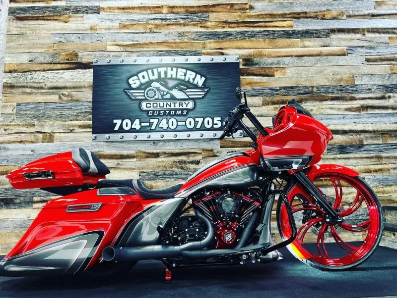 Harley-Davidson-Big-wheel-Road-Glide-by-Southern-Country-Customs