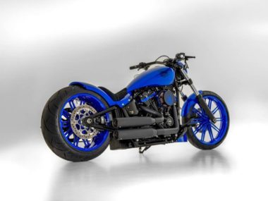 Harley-Davidson Breakout 'Blue Hero' by Bündnerbike