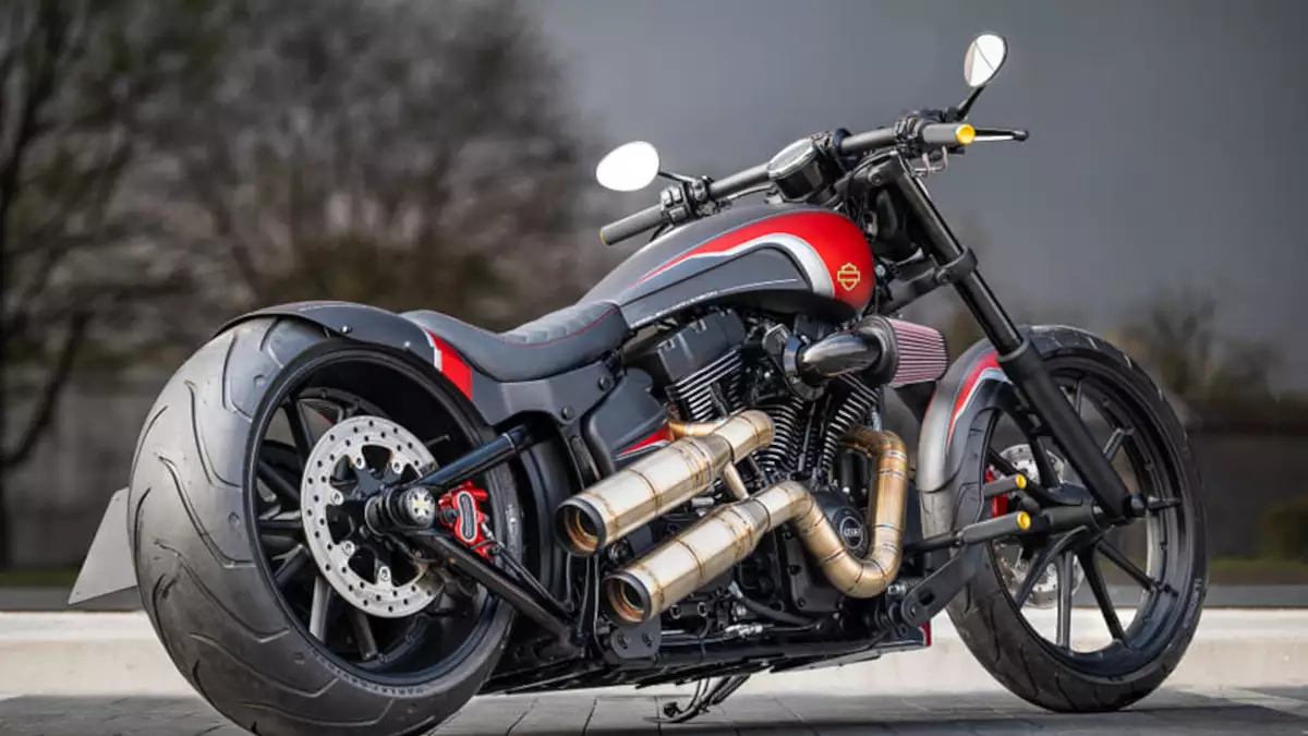 Harley-Davidson Breakout customized by BT Choppers