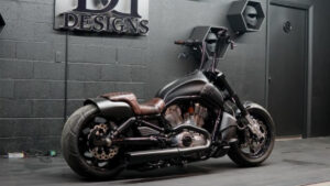 Harley-Davidson V-Rod Ape Hanger 'Full crocodile' by DD Designs Harley-Davidson-V-Rod-Ape-Hanger-Full-crocodile-by-DD-Designs04