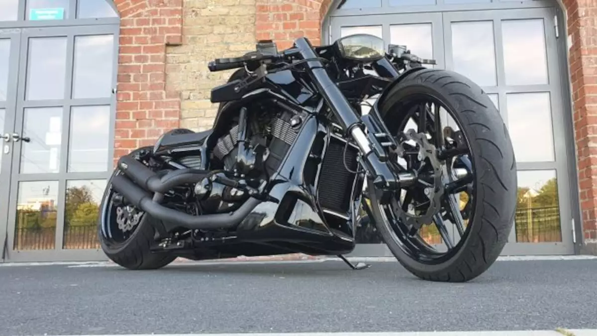 Harley-Davidson V-Rod Bad Ass ‘GEO 280’ by Bad Boy Customs
