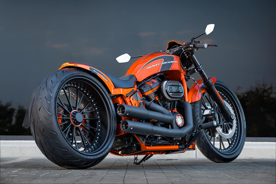 Thunderbike series ‘Grand Prix’ built by BT Choppers