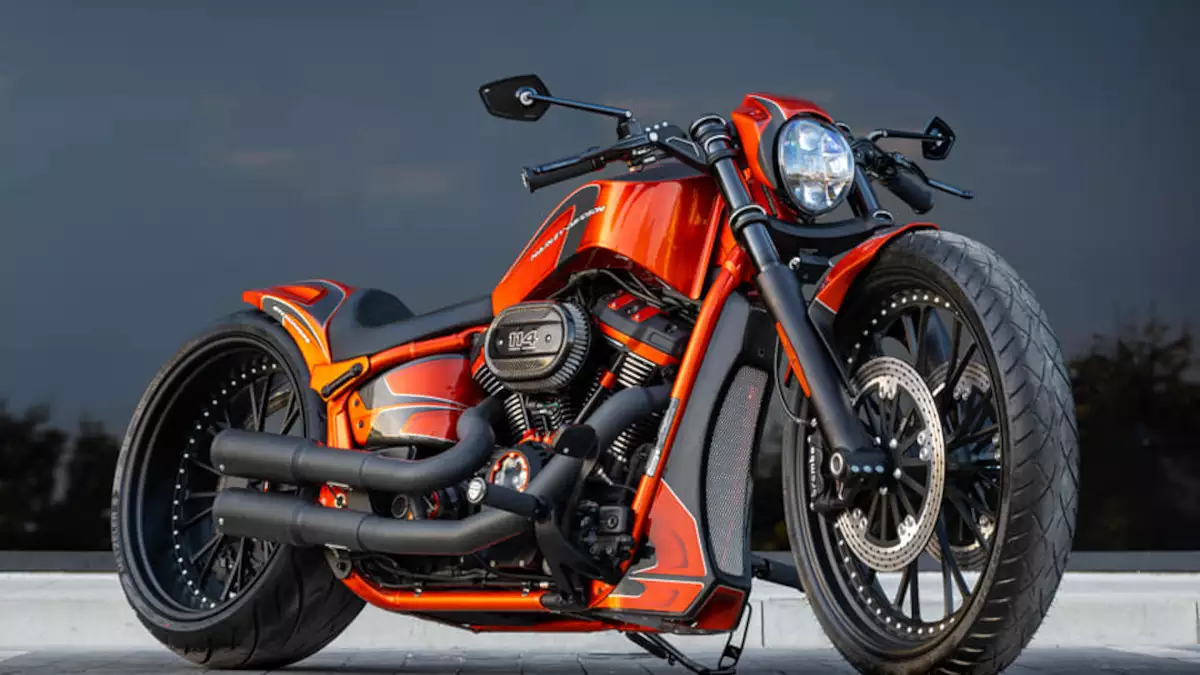 Thunderbike series ‘Grand Prix’ built by BT Choppers