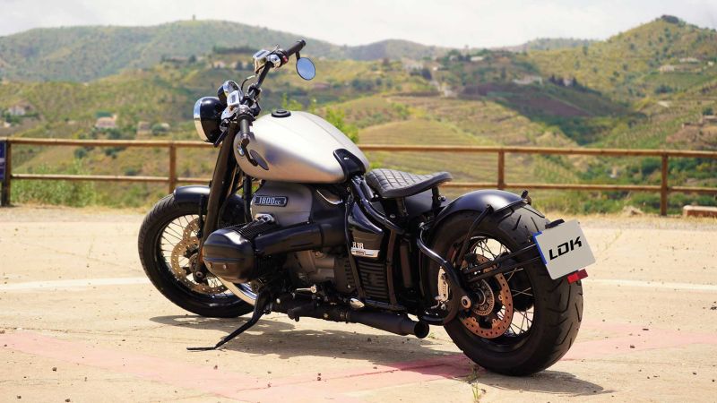 BMW R18 ‘Bobber Steel’ customized in the Lord Drake Kustoms