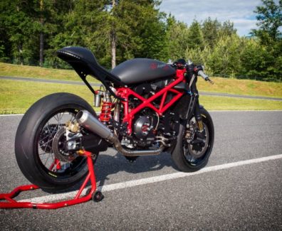 Ducati-999S-Carbon-El-Demonio-Rojo-by-MG-Customs-03