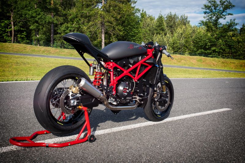 Ducati 999S Carbon ‘El Demonio Rojo’ by MG Customs