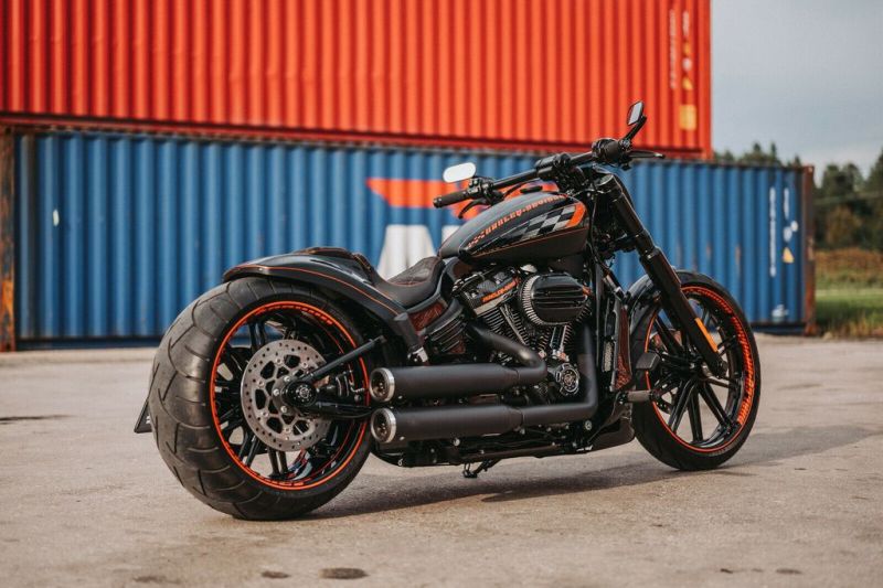 Harley-Davidson Breakout ‘BigAss 280’ by Cult-Werk