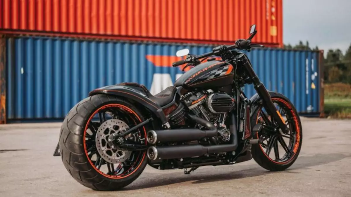 Harley-Davidson Breakout 'BigAss 280' by Cult-Werk