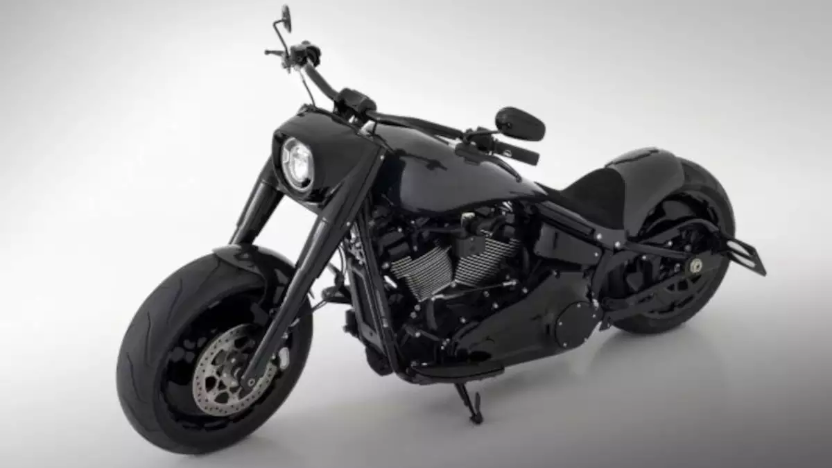 Harley-Davidson Softail Fat Boy 'The Shield' by Bündnerbike Harley-Davidson Softail Fat Boy ‘The Shield’ by Bündnerbike