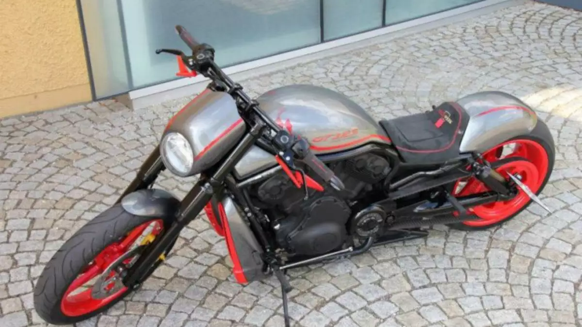 Harley-Davidson V-Rod ‘Porsche 911 GT3 RS’ by Cult-Werk