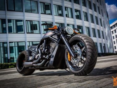 Harley-Davidson-V-Rod-BatMan-by-Mat-Custom-09