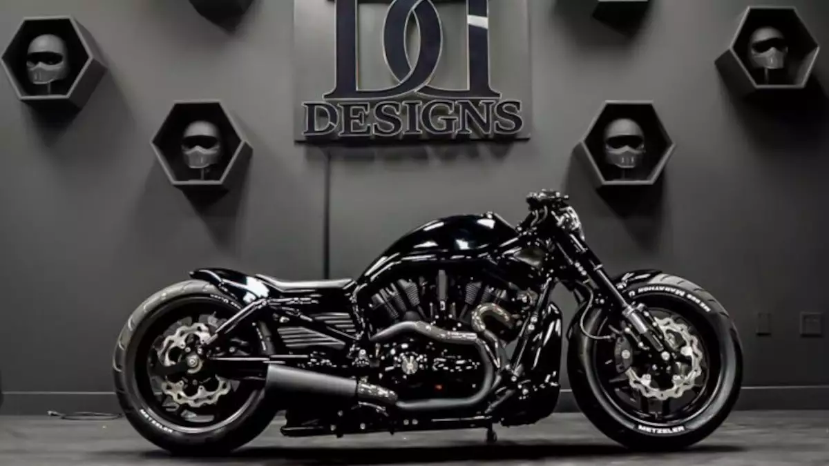 Harley-Davidson V-Rod muscle 'La Sombra' build by DD Designs Harley-Davidson V-Rod muscle ‘La Sombra’ build by DD Designs