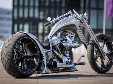Radical Over Frame 'Respect' by customized Thunderbike
