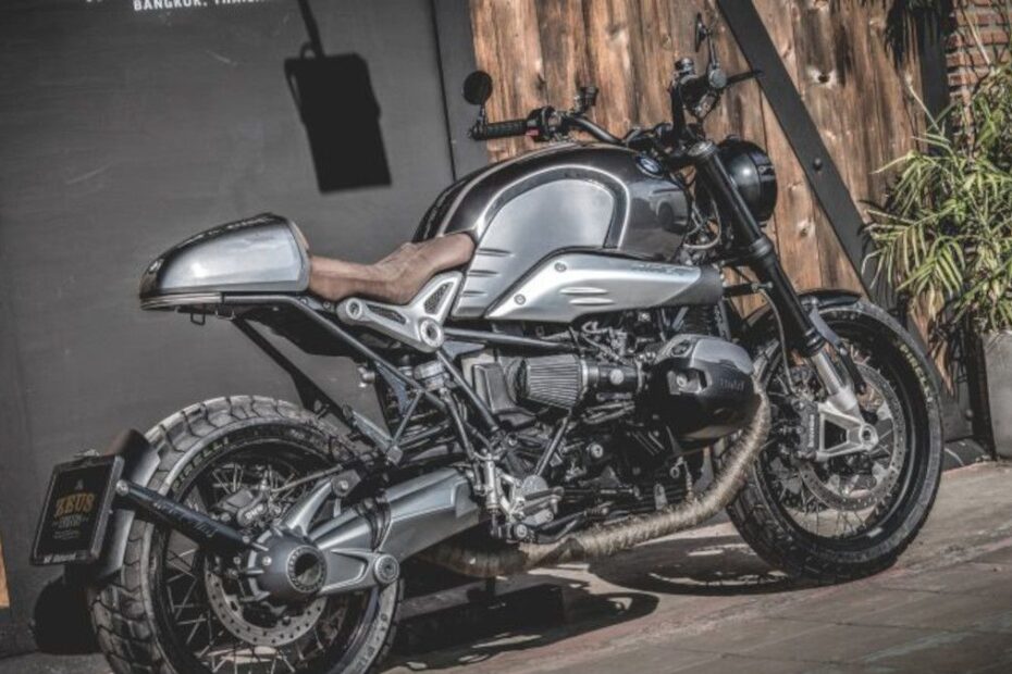 BMW R9T Tracker ‘Luxury edition’ by Zeus Custom