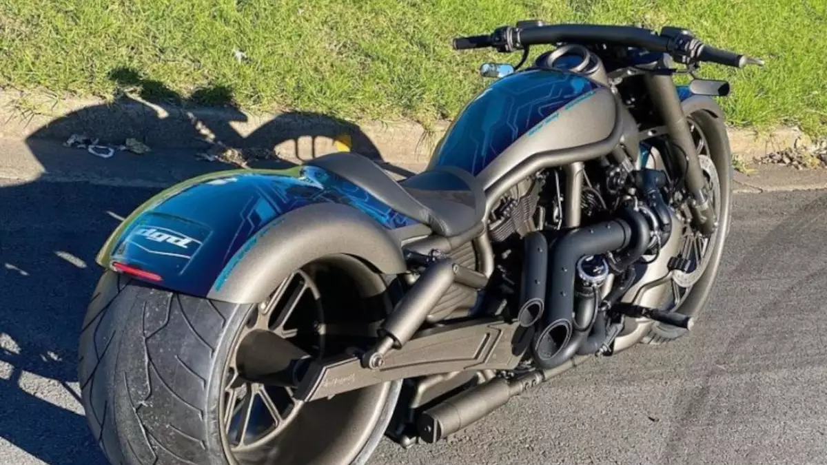 Harley-Davidson HotRod ‘Sky tech’ by DGD Custom