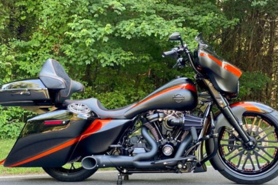 Harley-Davidson Street Glide by Southern Country Customs