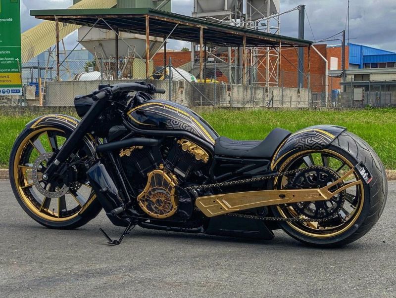 Harley-Davidson V-Rod Big Wheel by DGD Custom