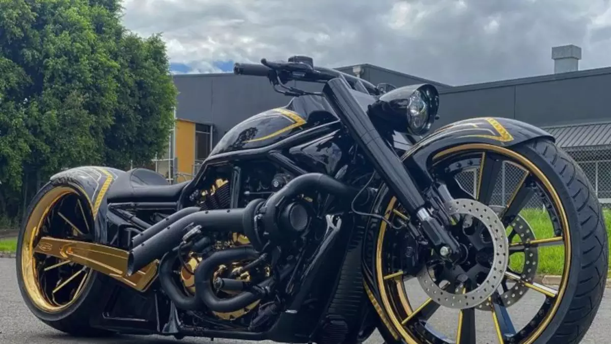 Harley-Davidson V-Rod Big Wheel by DGD Custom