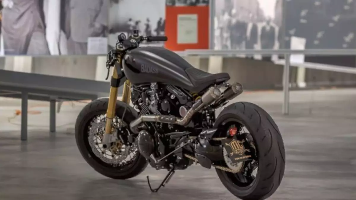 Yamaha XV Cafe Racer 'BadAss' by MG Customs Yamaha XV Cafe Racer ‘BadAss’ by MG Customs