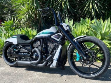 Harley-Davidson V-Rod Ape hanger by Quality customs