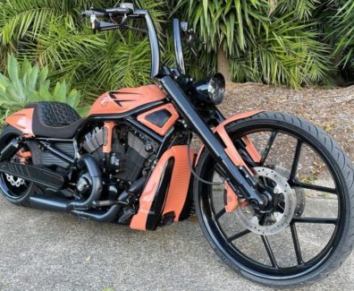 Harley-Davidson-V-Rod-Big-ass-by-Quality-customs-04