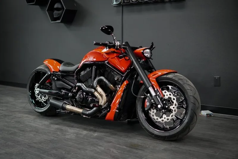 Harley-Davidson-V-Rod-Mexico-build-by-DD-Designs