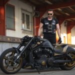 Harley-Davidson-V-Rod-muscle-Gold-by-X-Trem