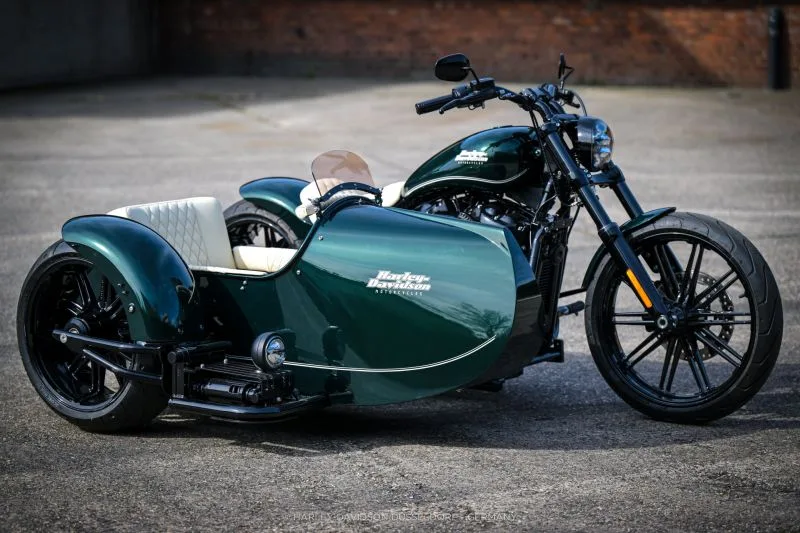 Harley Davidson Softail with side car, Motorcycles