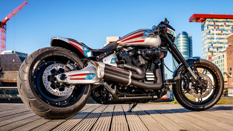 Harley-Davidson FXDR ‘Captain America’ by H-D Düsseldorf