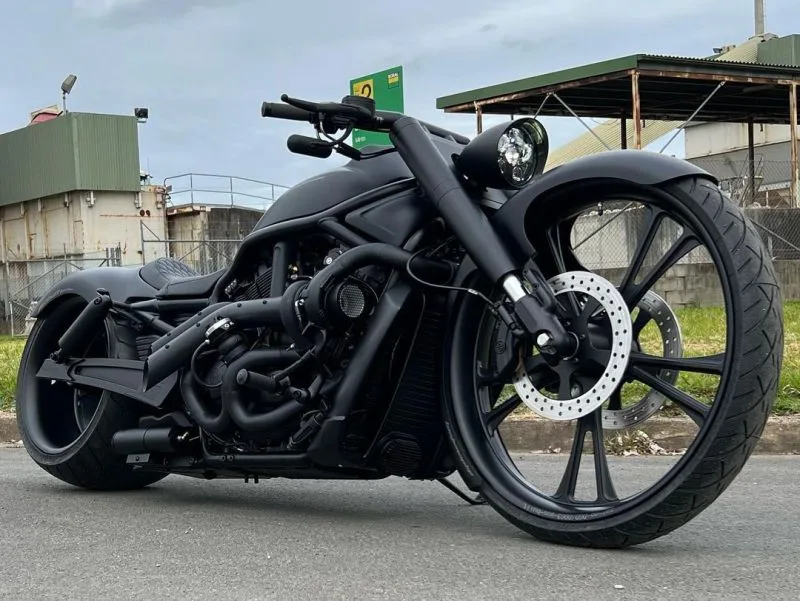 Harley-Davidson-V-Rod-360-by-DGD-Custom