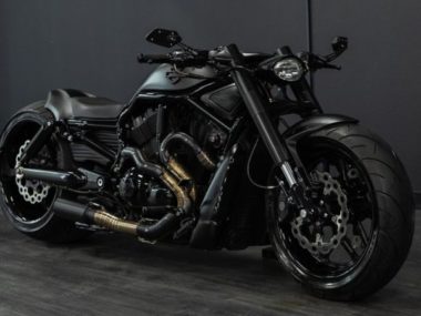 Harley-Davidson V-Rod Bad ass 'Ayala' build by DD Designs