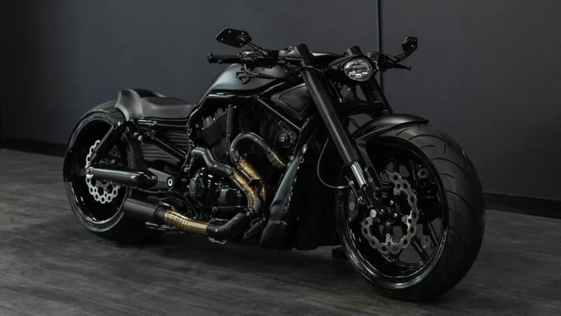 Harley-Davidson-V-Rod-Ayala-build-by-DD-Designs