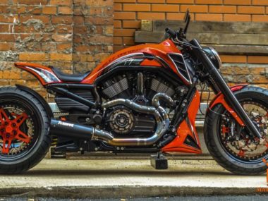 Harley Davidson V-Rod Big ass 330 by Mat Custom